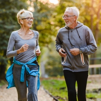 Hoạt động thể dục như đi bộ vào buổi chiều giúp cải thiện đáng kể lượng đường trong máu - Những người mắc bệnh tiểu đường cần quan tâm đến lối sống hàng ngày - 1